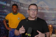贝利雕像亮相里约，纪念2026世界杯